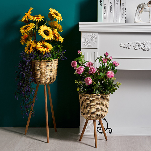 Bodenstehende Blumentopf-Möbel aus Stroh